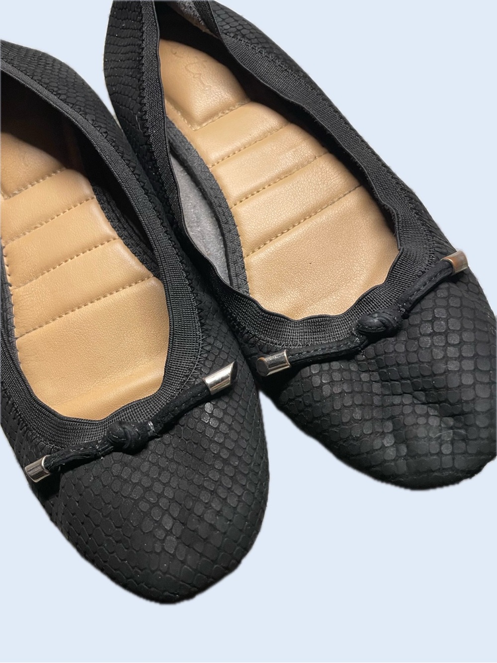 Me Too “Kayla” Black Textured Leather Ballet Flats w/ Cushioned Insole (Size: 8)